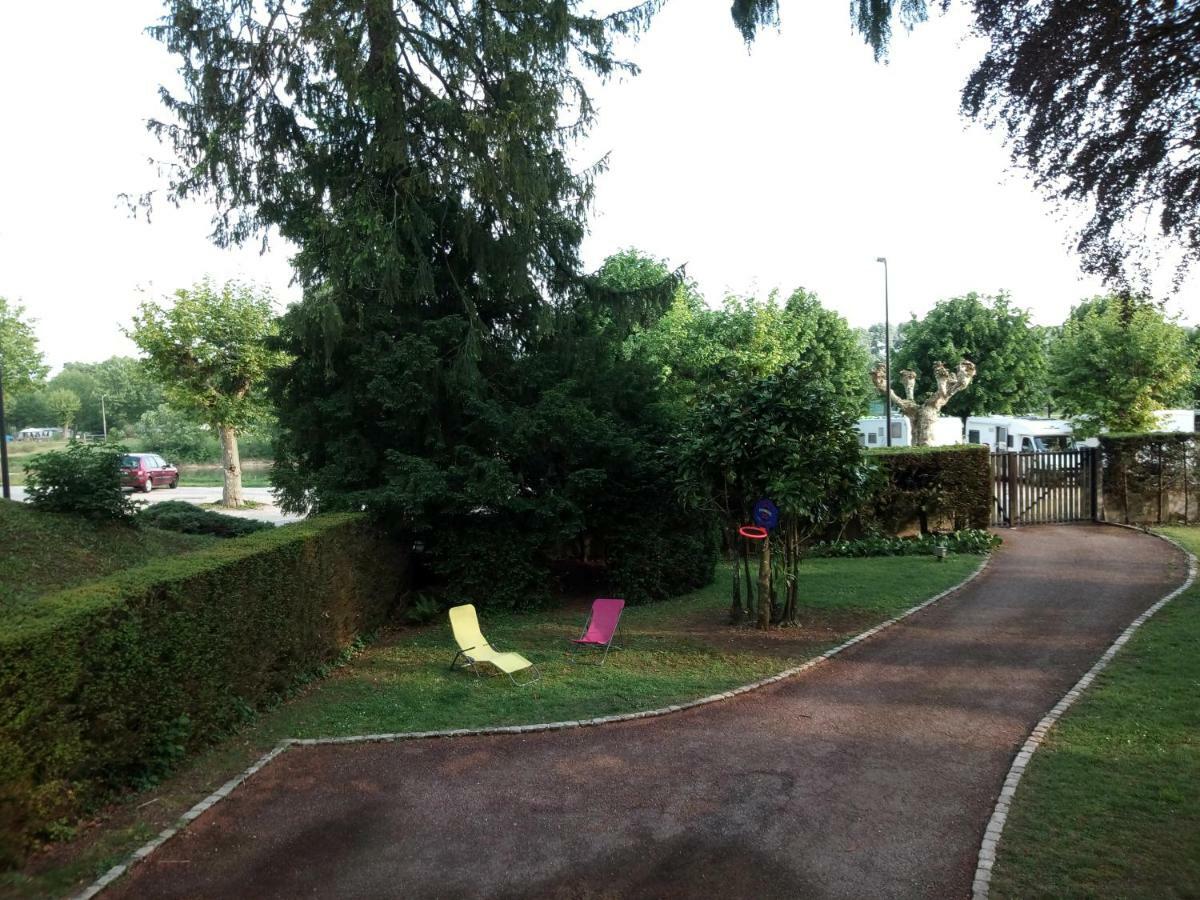 Maison D'Architecte Au Bord De L'Eau Pont-dʼAin Exterior foto